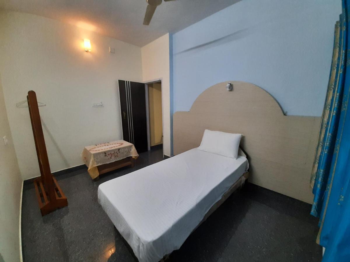 Daisey Dee Homestay Мадикери Экстерьер фото