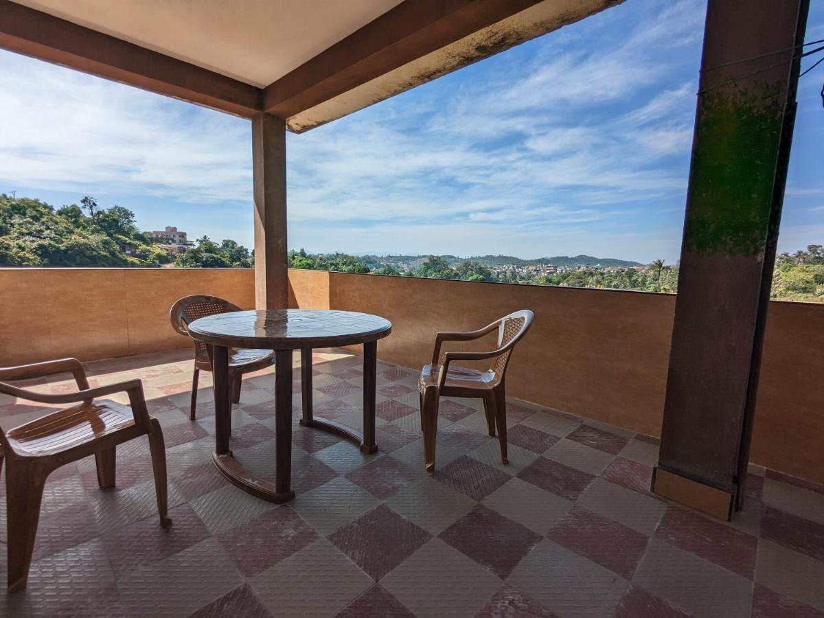 Daisey Dee Homestay Мадикери Экстерьер фото